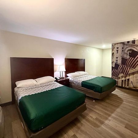 Governor House Inn Arlington/ฟอลส์เชิร์ช ภายนอก รูปภาพ