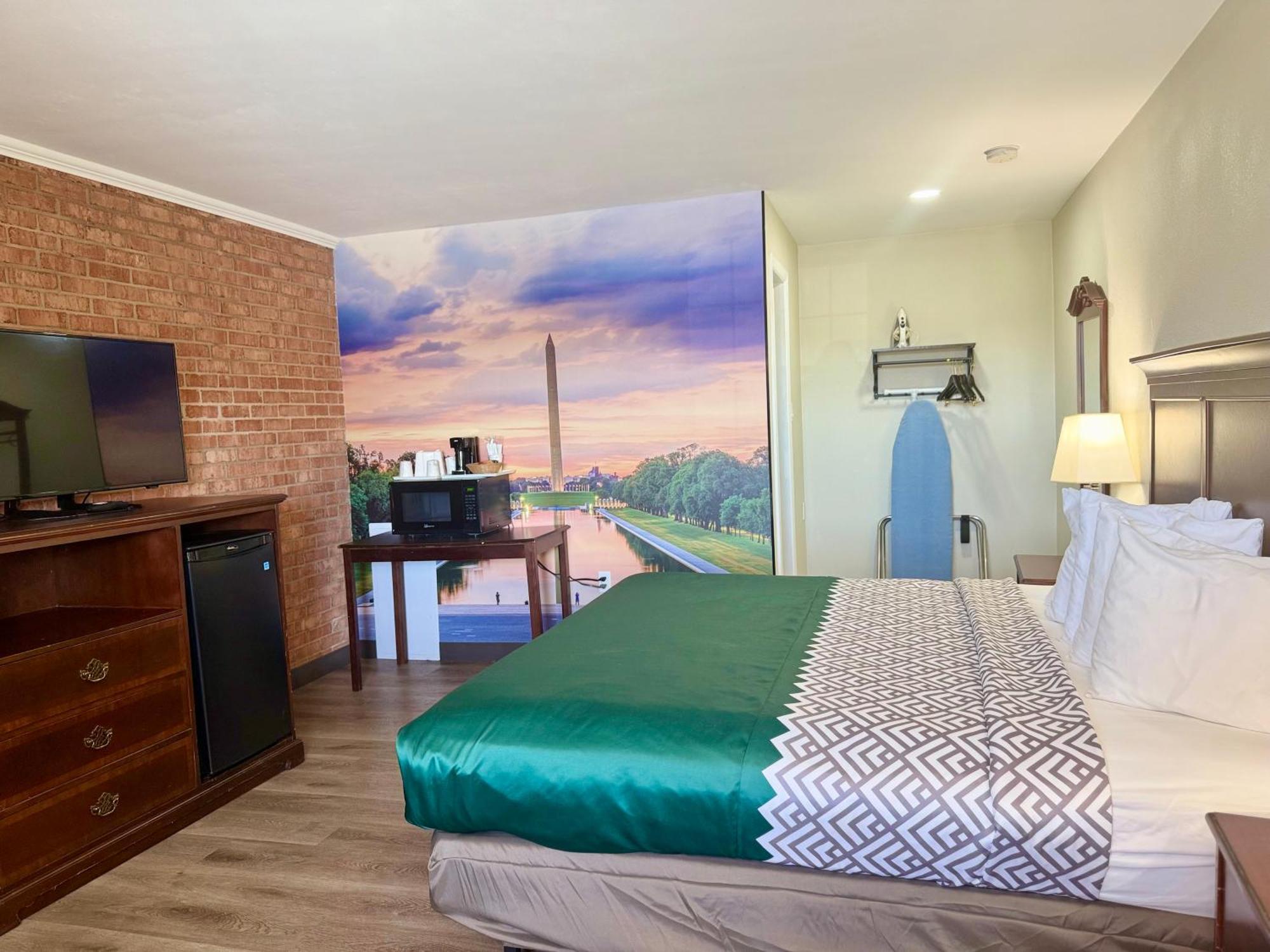 Governor House Inn Arlington/ฟอลส์เชิร์ช ภายนอก รูปภาพ